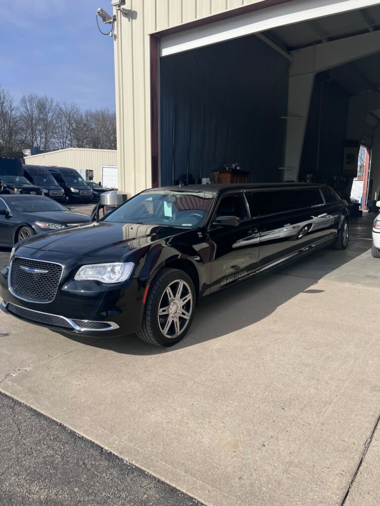 300 jimmys stretch limousine 22 outside